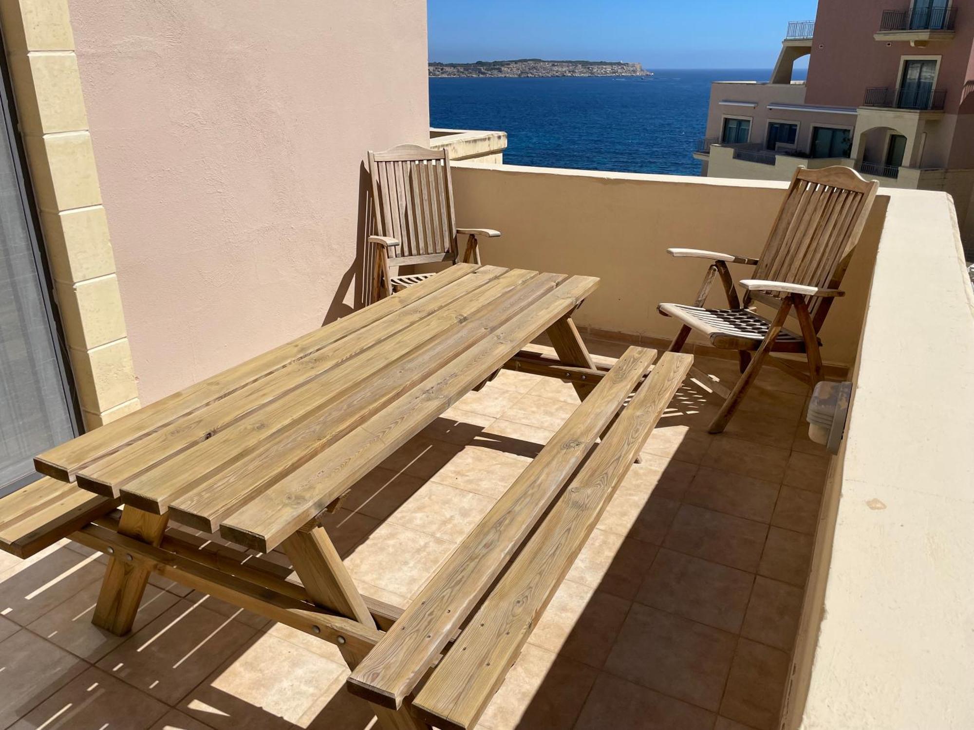 Spacious Luxurious Apartment With Seaview Mellieħa Chambre photo