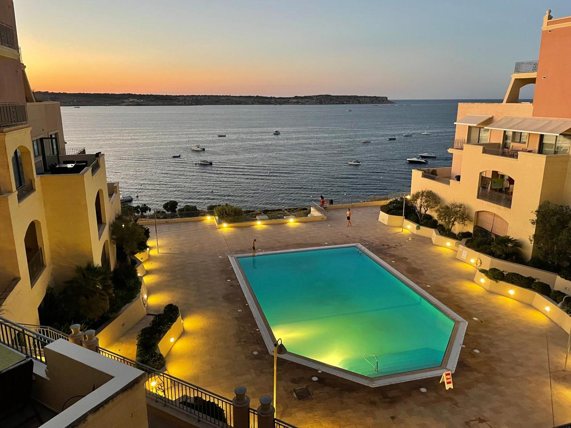 Spacious Luxurious Apartment With Seaview Mellieħa Extérieur photo